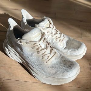 Hoka Clifton 8 Egg Nog Men’s size 10.5